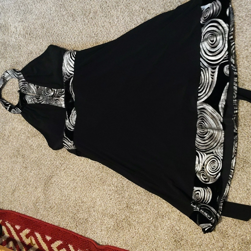 strapless velvet detailed patterned black dress